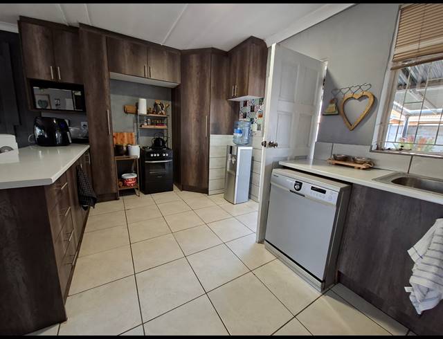3 BEDROOM HOUSE FOR SALE IN MEYERTON CENTRAL